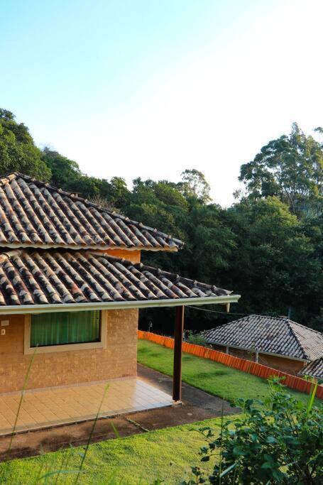 Recanto Dos Beija Flores, Chale Lantana B Monte Alegre do Sul Bagian luar foto