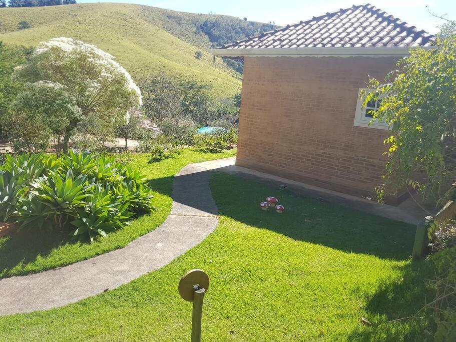 Recanto Dos Beija Flores, Chale Lantana B Monte Alegre do Sul Bagian luar foto