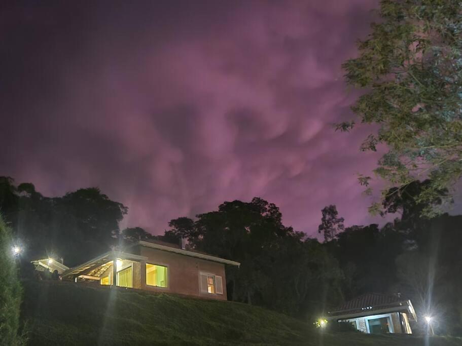 Recanto Dos Beija Flores, Chale Lantana B Monte Alegre do Sul Bagian luar foto