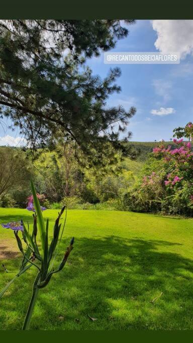 Recanto Dos Beija Flores, Chale Lantana B Monte Alegre do Sul Bagian luar foto